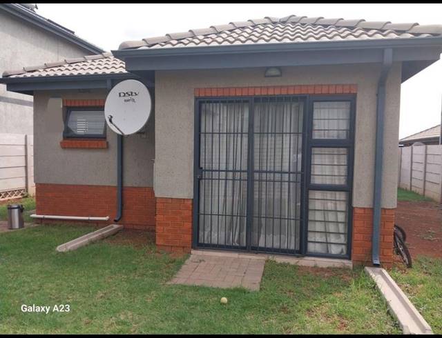 3 BEDROOM HOUSE FOR SALE IN ALBERTSDAL